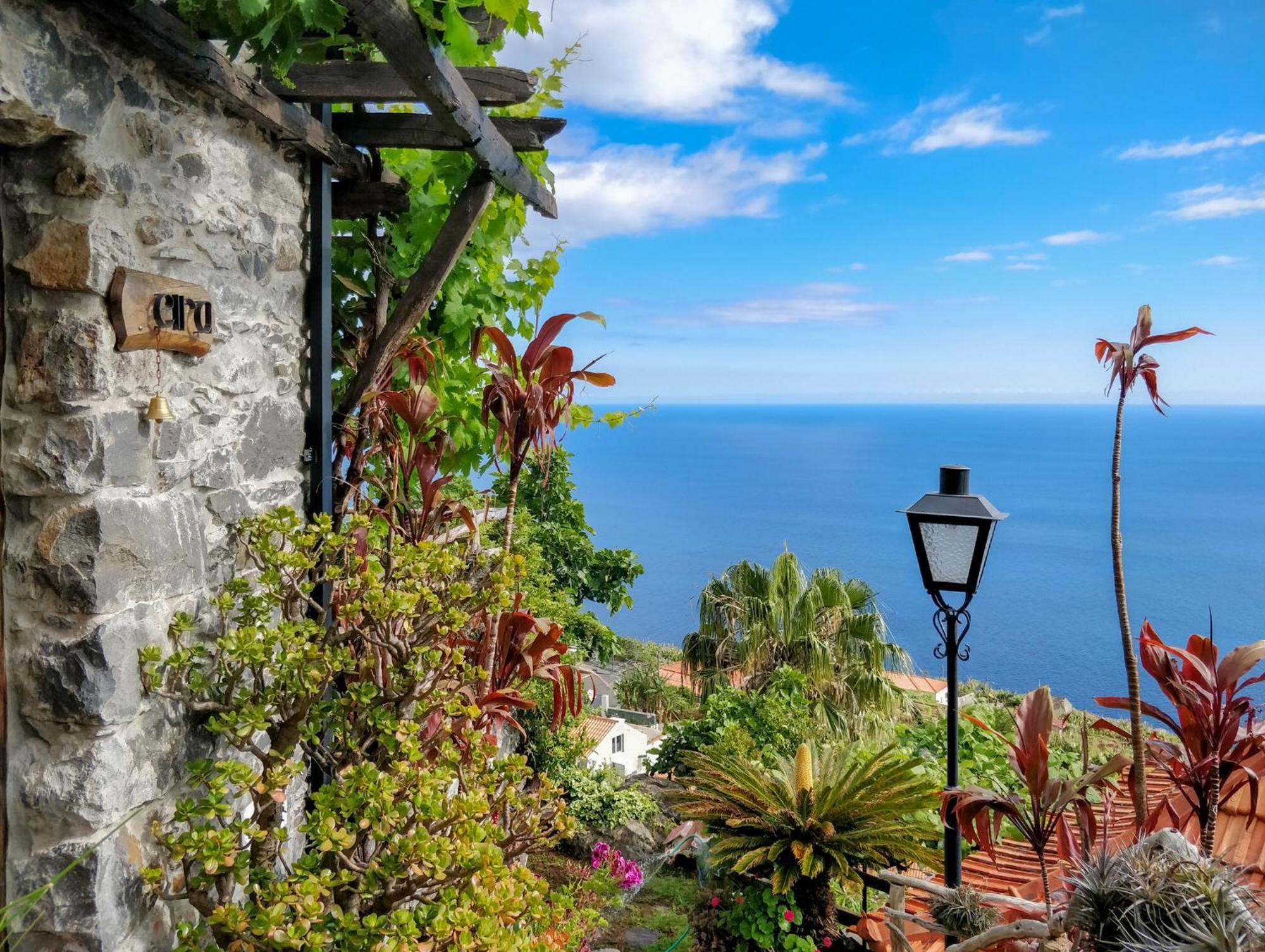 Calhau Grande Hotel Arco da Calheta  Exterior photo